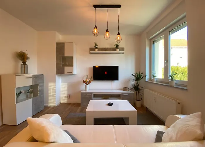Hochwertige Ferienwohnung Mit 7Qm Balkon, Netflix, Kaffeeautomat, Rainshower Bad
