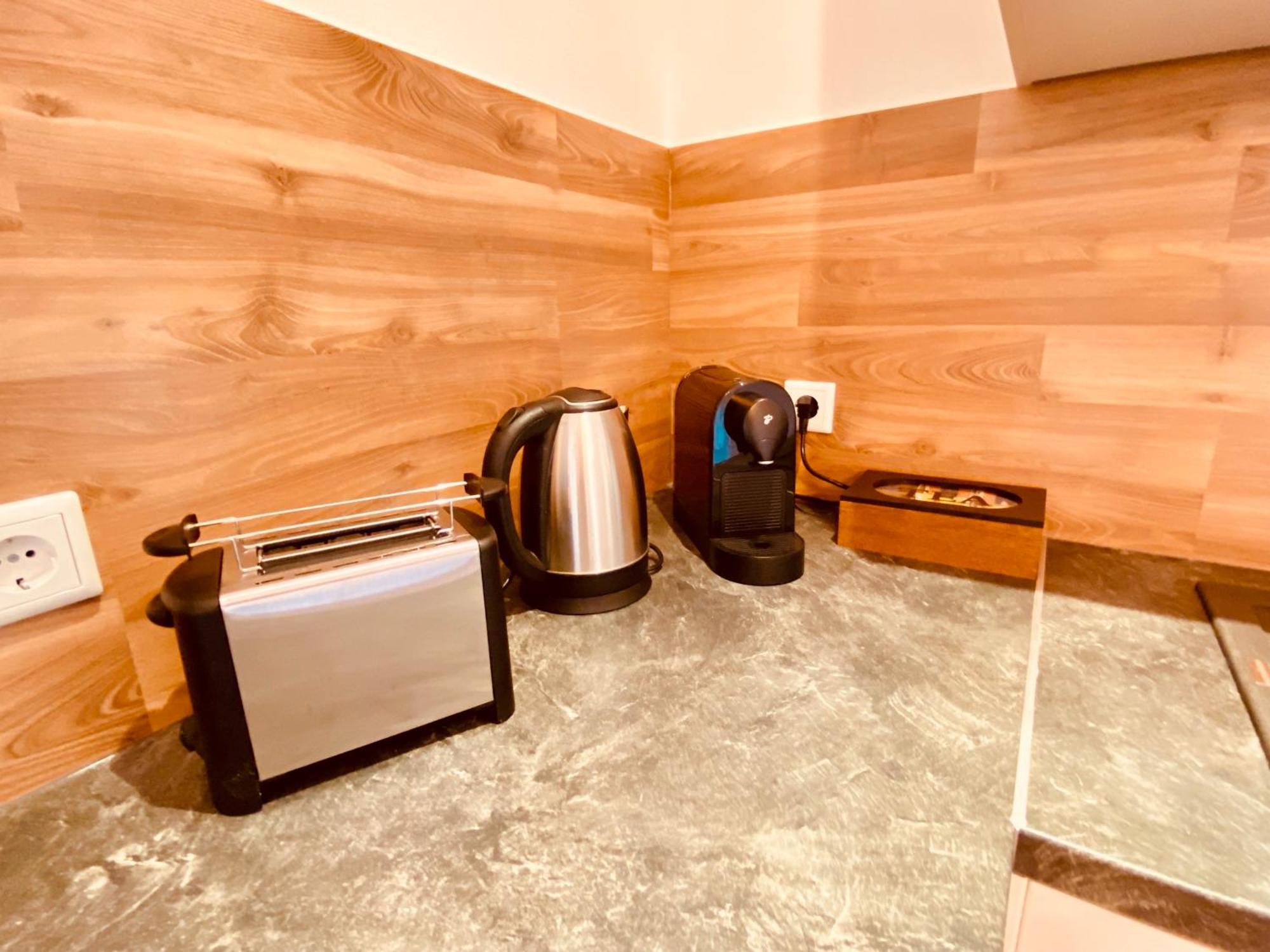 Apartment Hochwertige Mit 7qm Balkon, Netflix, Kaffeeautomat, Rainshower Bad