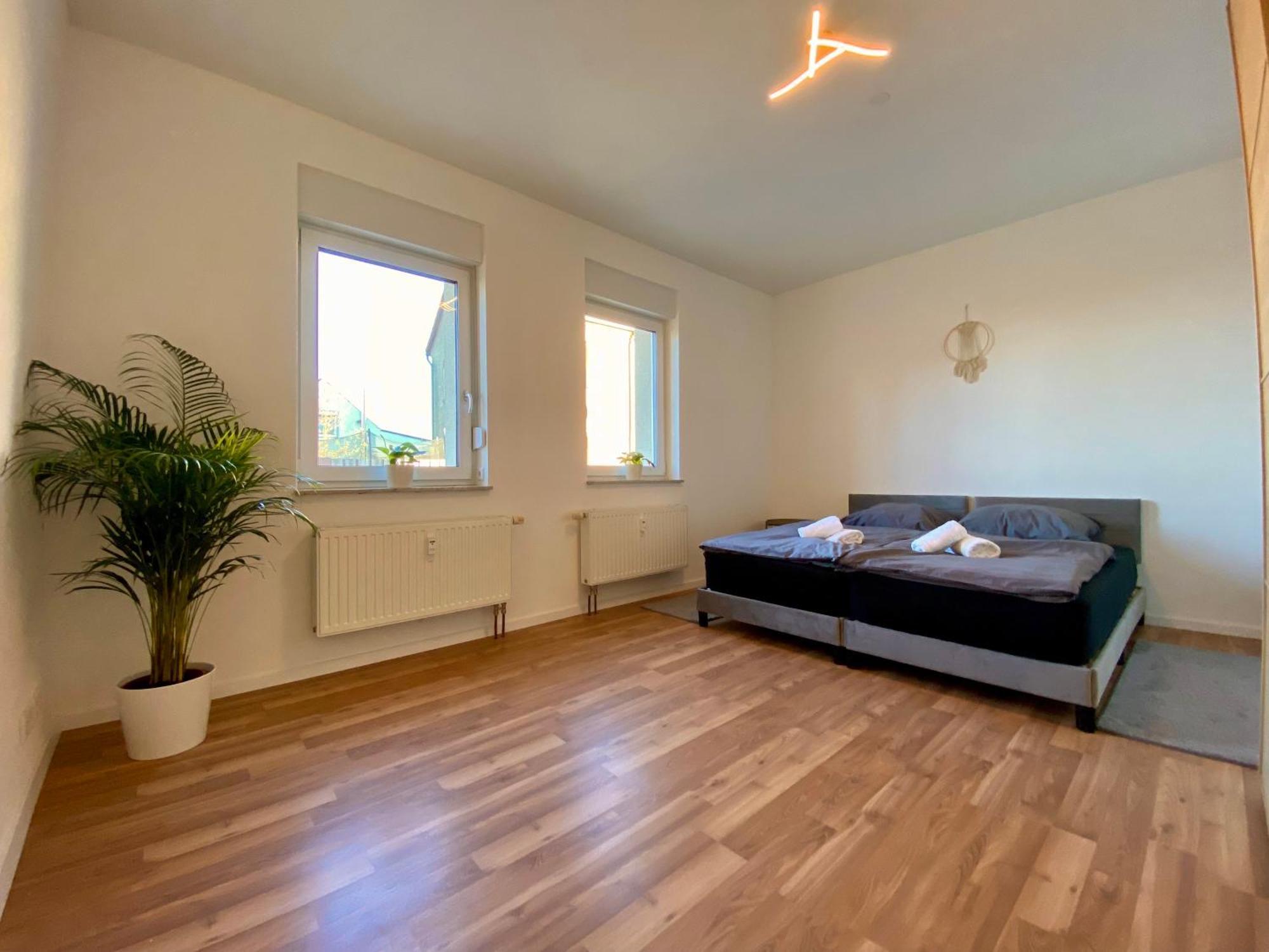 Apartment Hochwertige Mit 7qm Balkon, Netflix, Kaffeeautomat, Rainshower Bad *